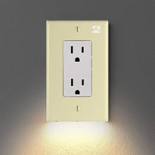 Last inn bildet i Galleri-visningsprogrammet, Outlet Wall Plate With Night Lights
