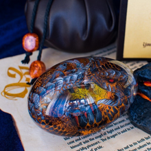 Last inn bildet i Galleri-visningsprogrammet, Suvenirgave av harpiks Dragon Egg
